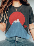 Women's Mt. Fuji White Cat Snow Vintage T-Shirt