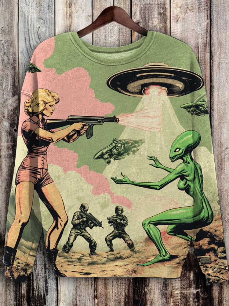 Women's Retro Woman Soldier UFO Alien Fighting Sci-Fi Art Print Casual Sweatshirt