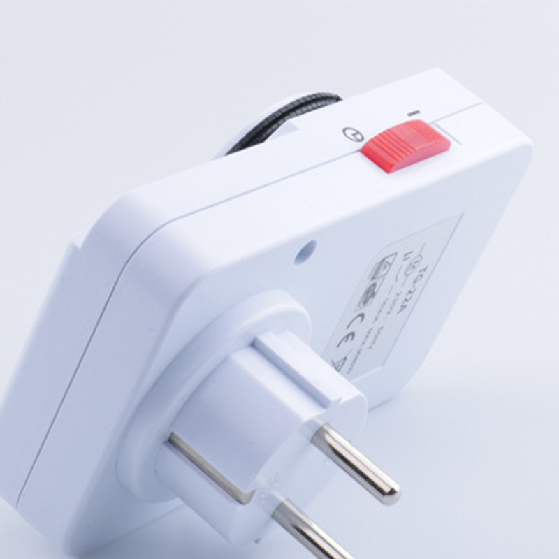 24-Hour Mechanical Plug-in Timer Socket